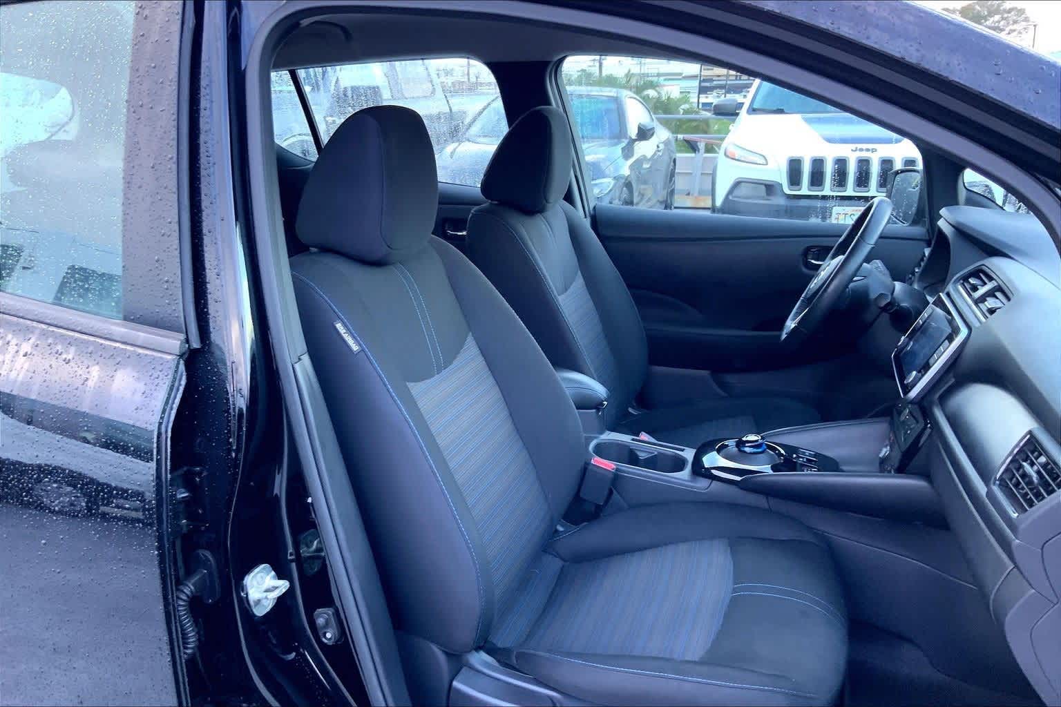 Thumbnail: 2022 Nissan Leaf - 13