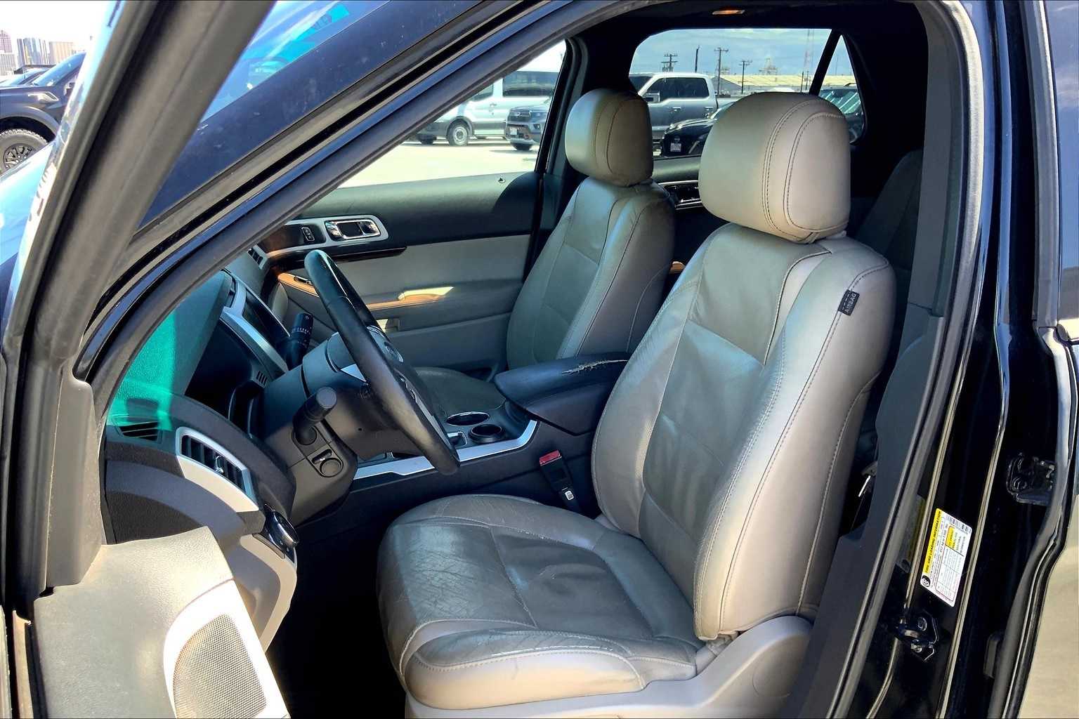Thumbnail: 2014 Ford Explorer - 11