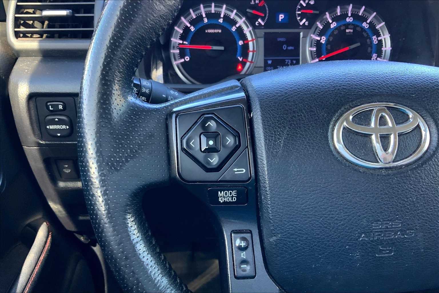 Thumbnail: 2018 Toyota 4Runner - 24