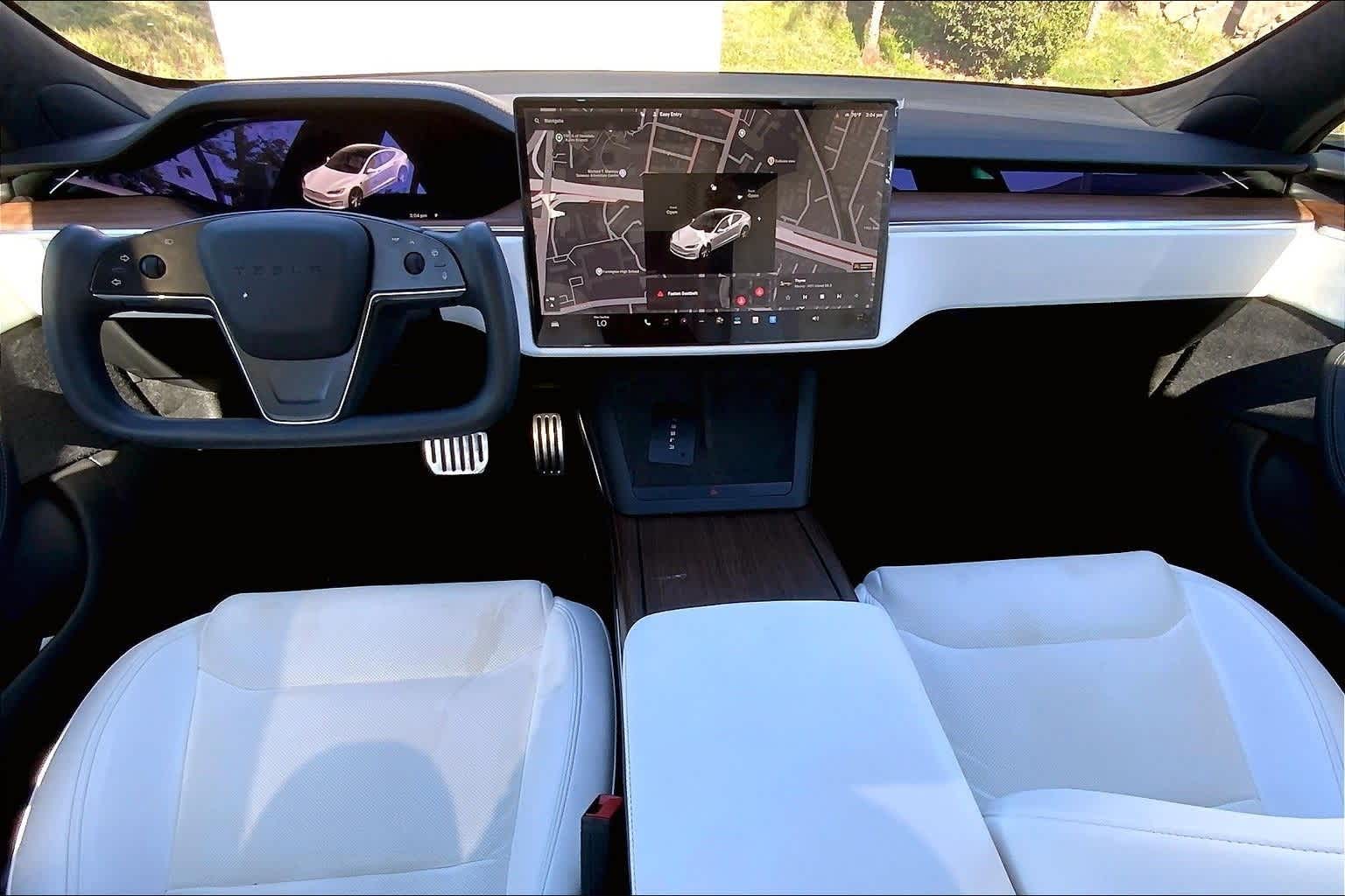 Thumbnail: 2022 Tesla Model S - 10