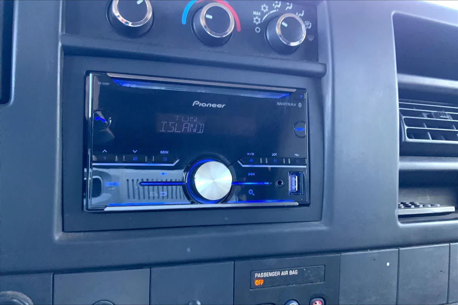 Thumbnail: 2011 Chevrolet Express - 26