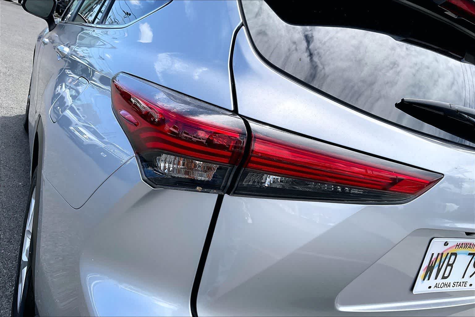 Thumbnail: 2023 Toyota Highlander - 32