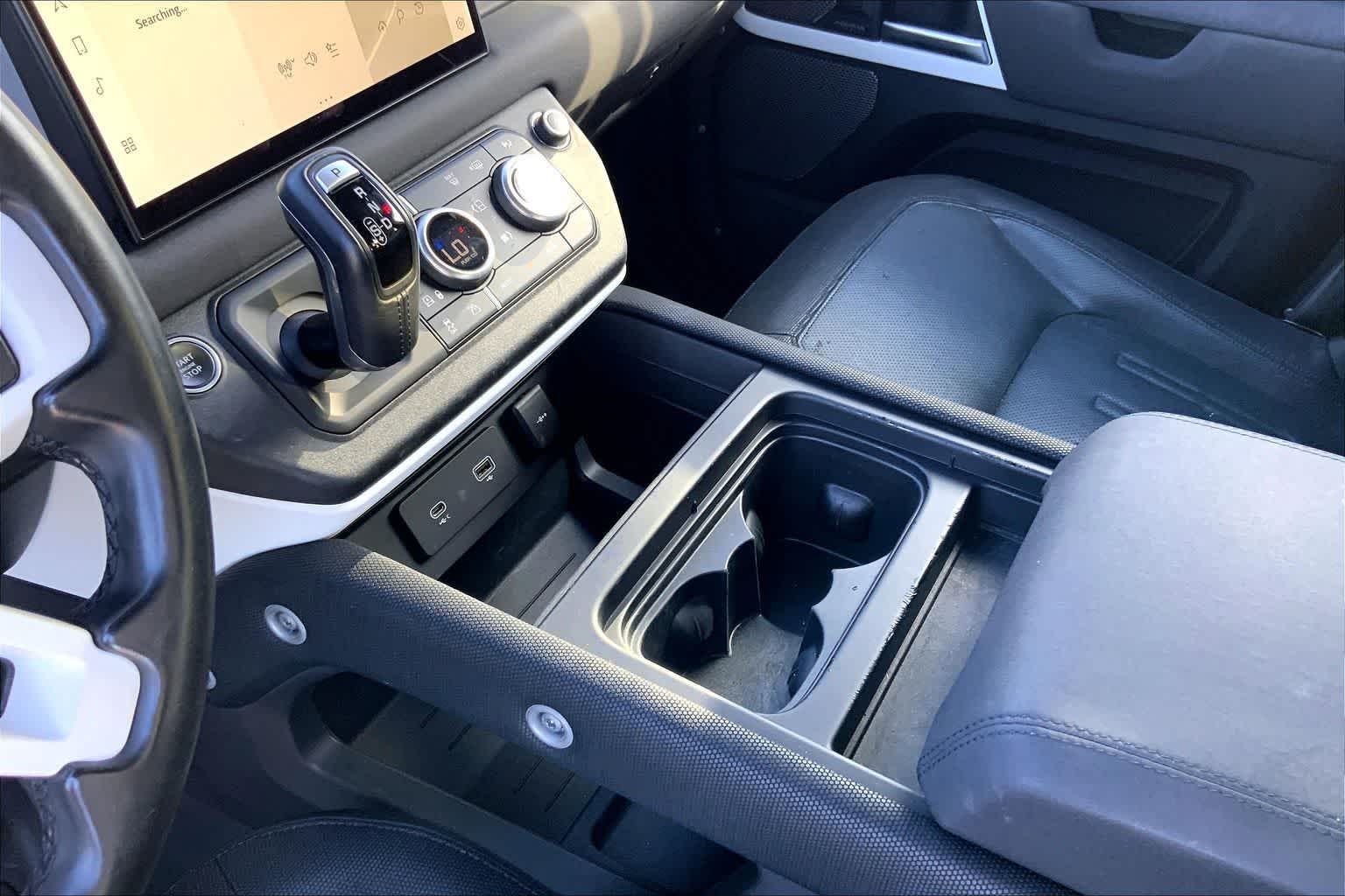 Thumbnail: 2022 Land Rover Defender - 16