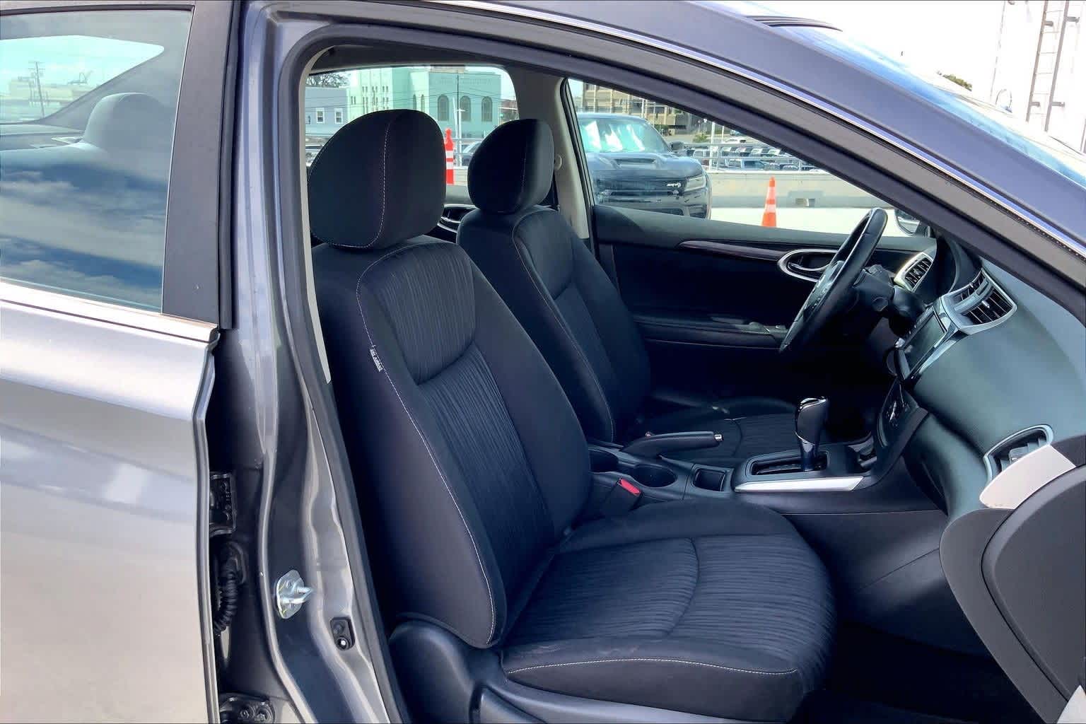 Thumbnail: 2019 Nissan Sentra - 13