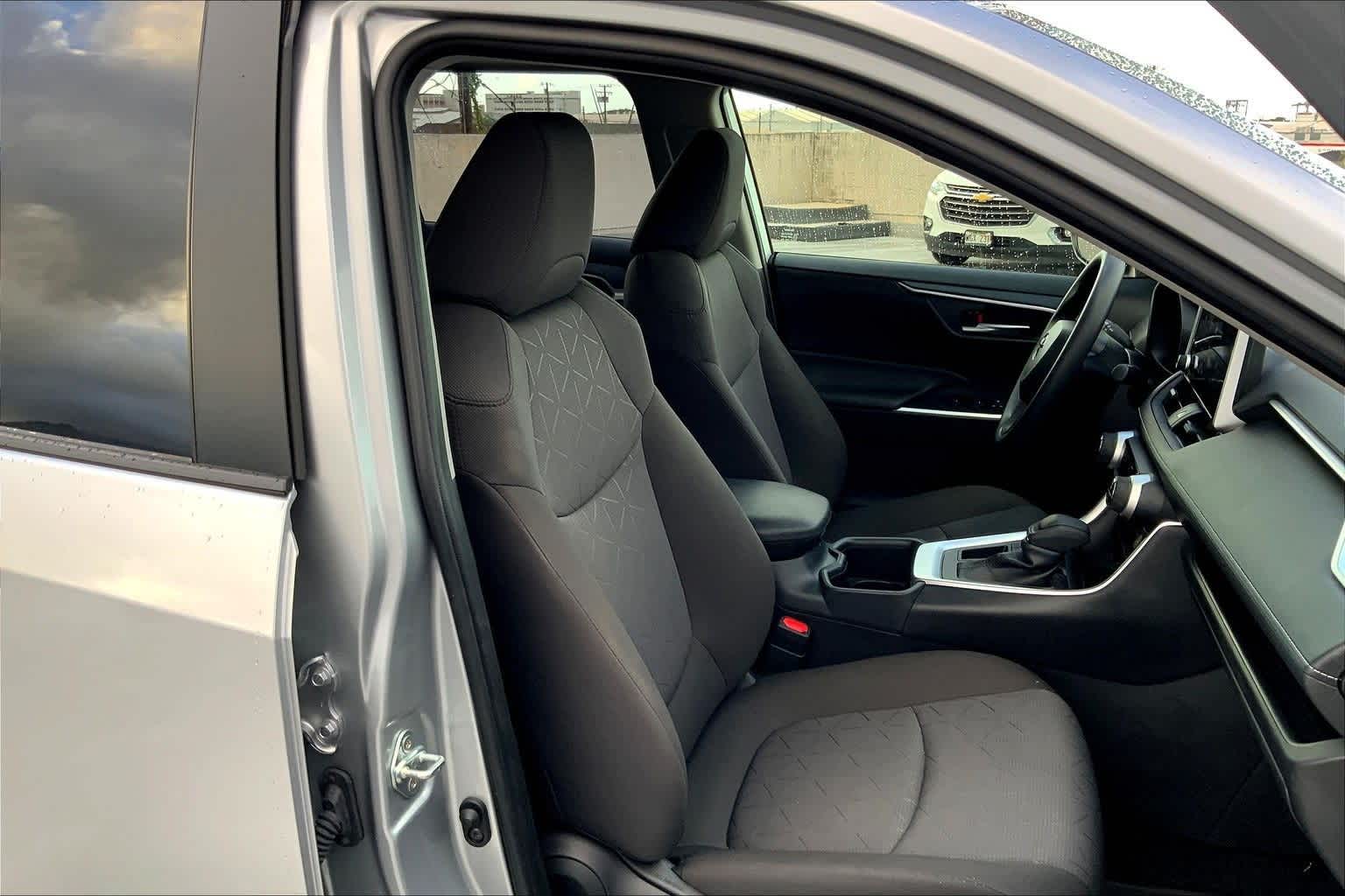 Thumbnail: 2025 Toyota RAV4 - 13