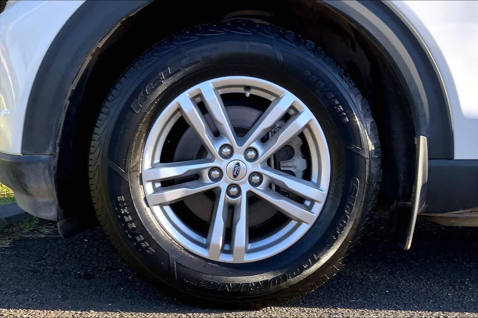 Thumbnail: 2020 Ford Explorer - 8