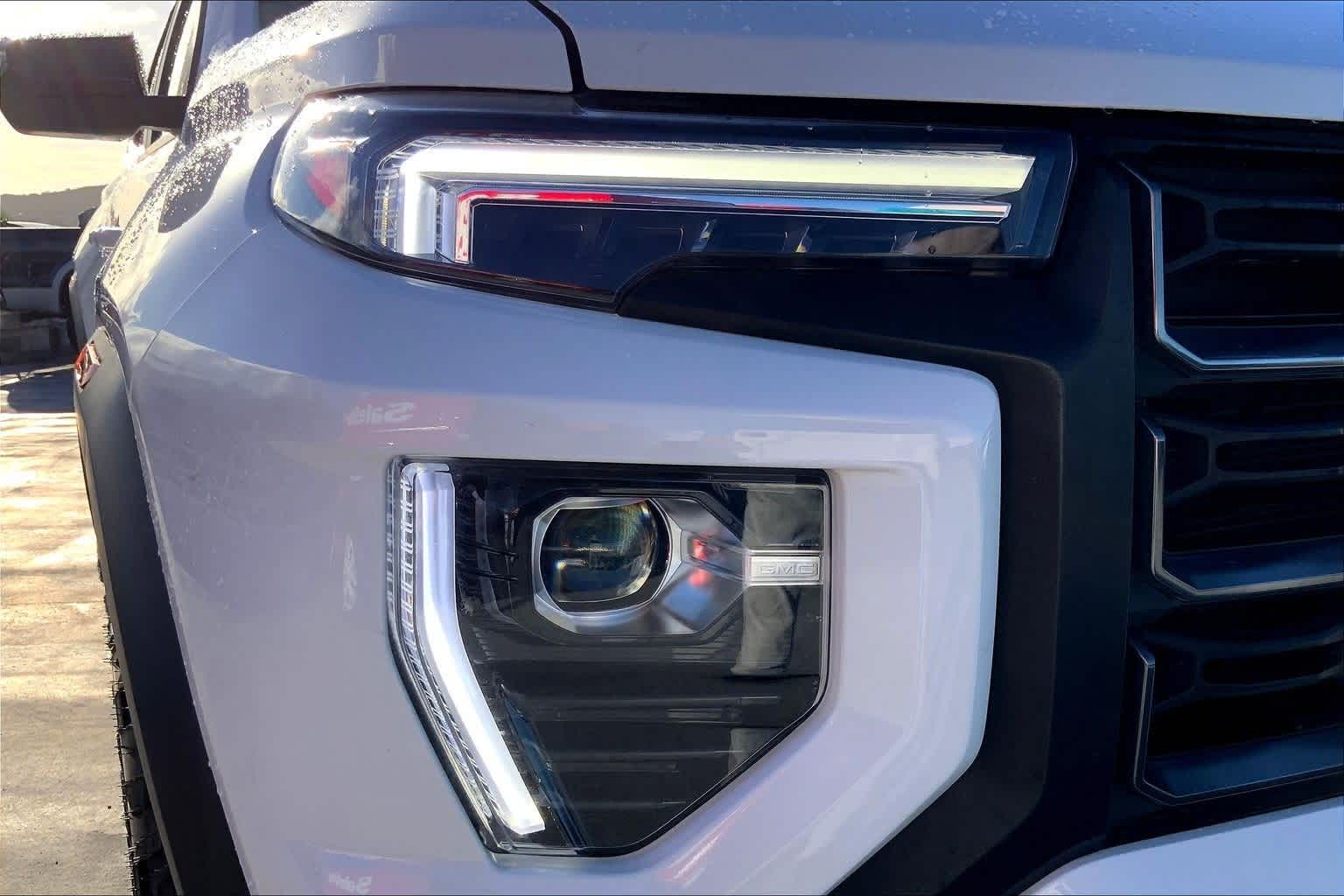 Thumbnail: 2023 GMC Canyon - 31