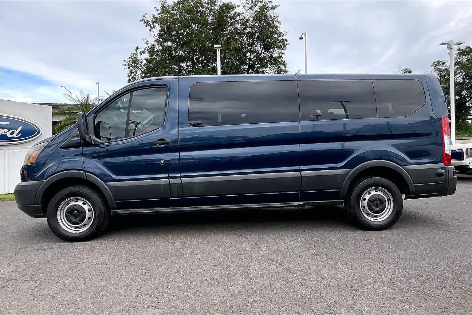 Thumbnail: 2017 Ford Transit Series - 3