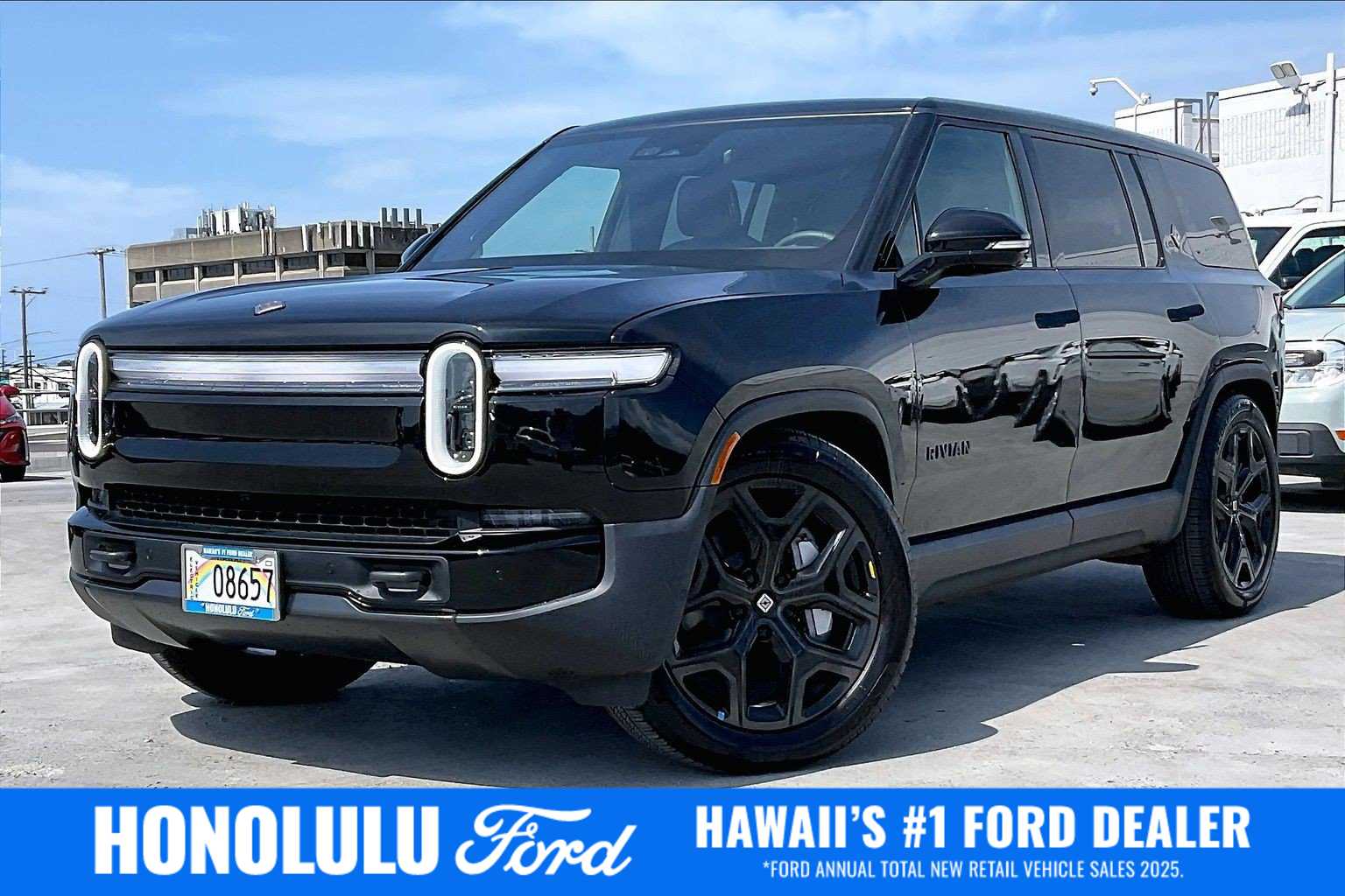 2026 Rivian R1S Base