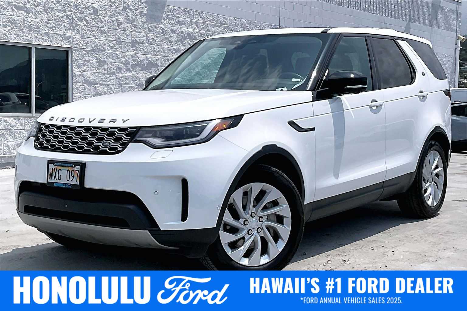 2024 Land Rover Discovery P300 S's photo