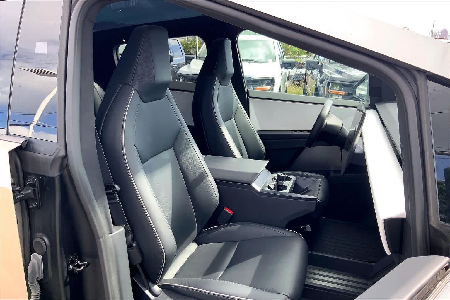 Thumbnail: 2024 Tesla Cybertruck - 13