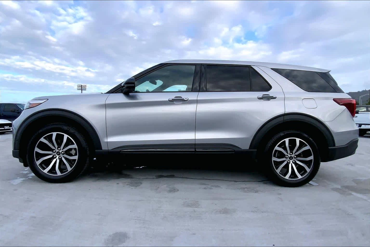 Thumbnail: 2021 Ford Explorer - 3