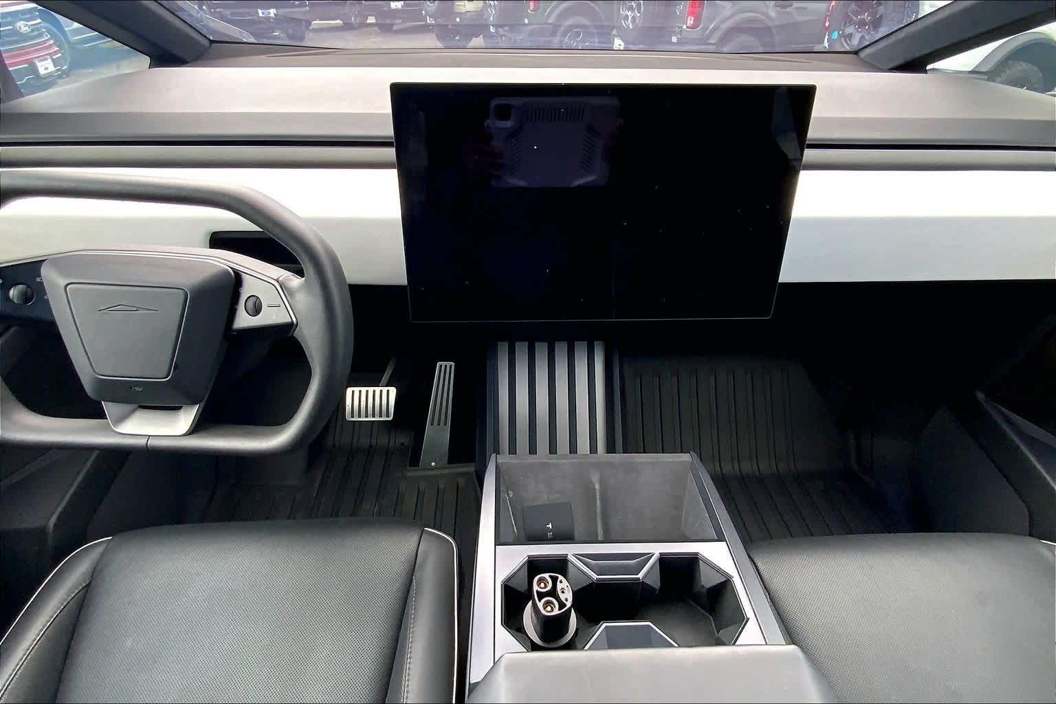 Thumbnail: 2024 Tesla Cybertruck - 10