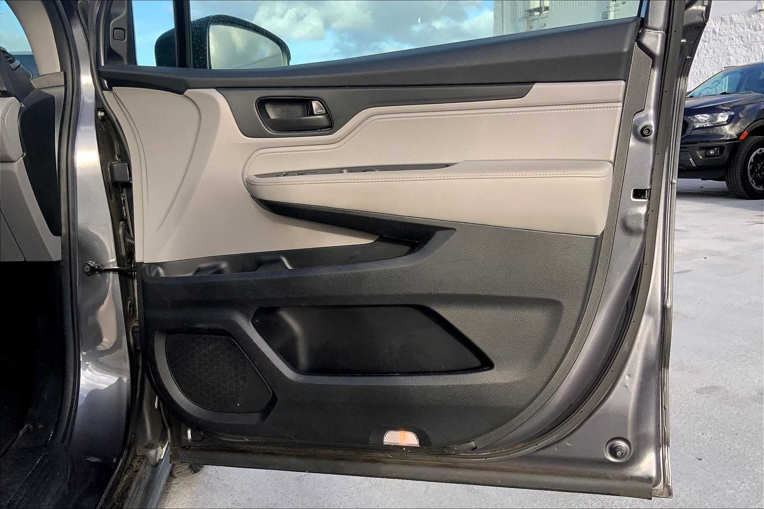 Thumbnail: 2020 Honda Odyssey - 28