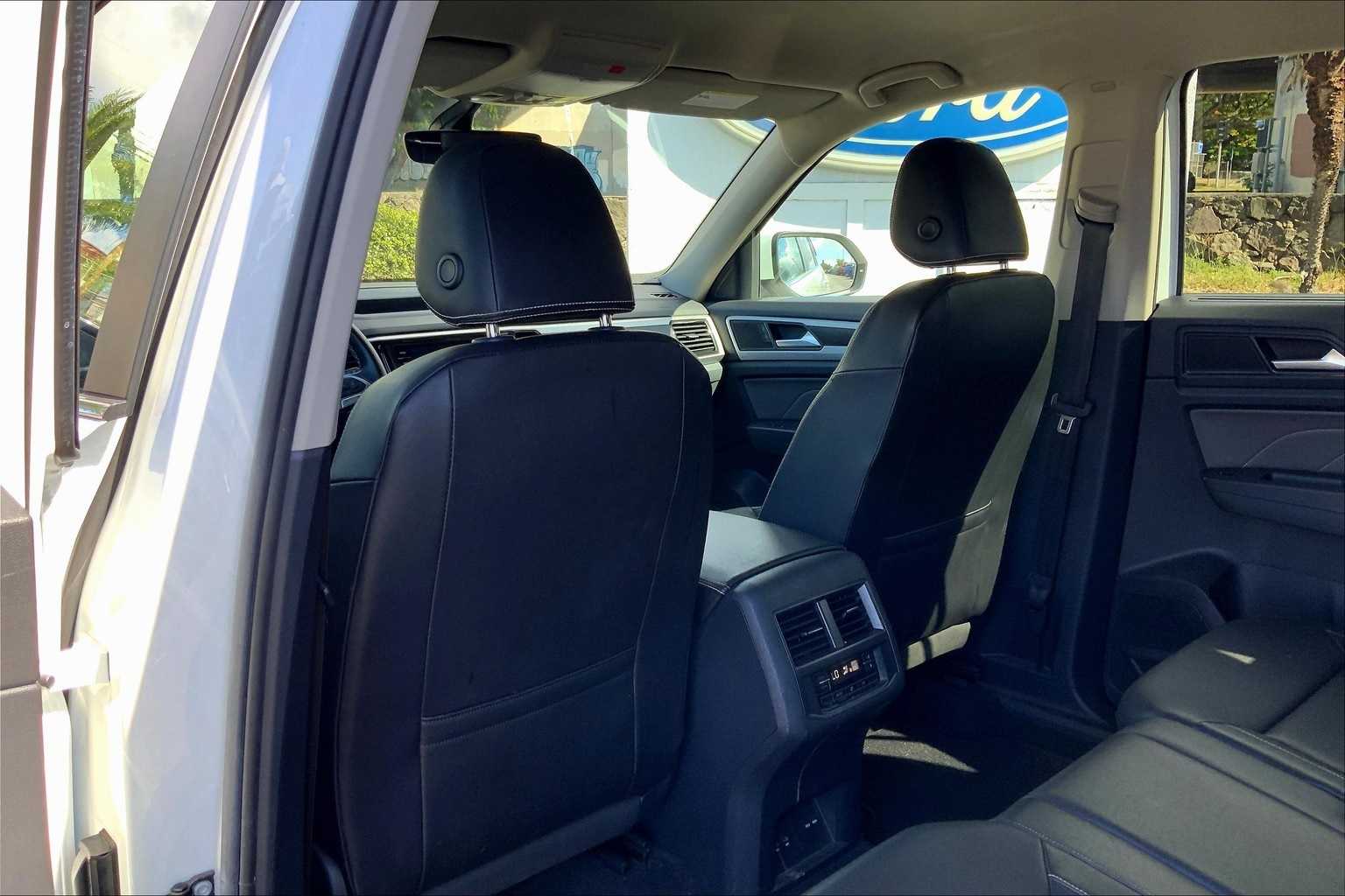 Thumbnail: 2023 Volkswagen Atlas - 12