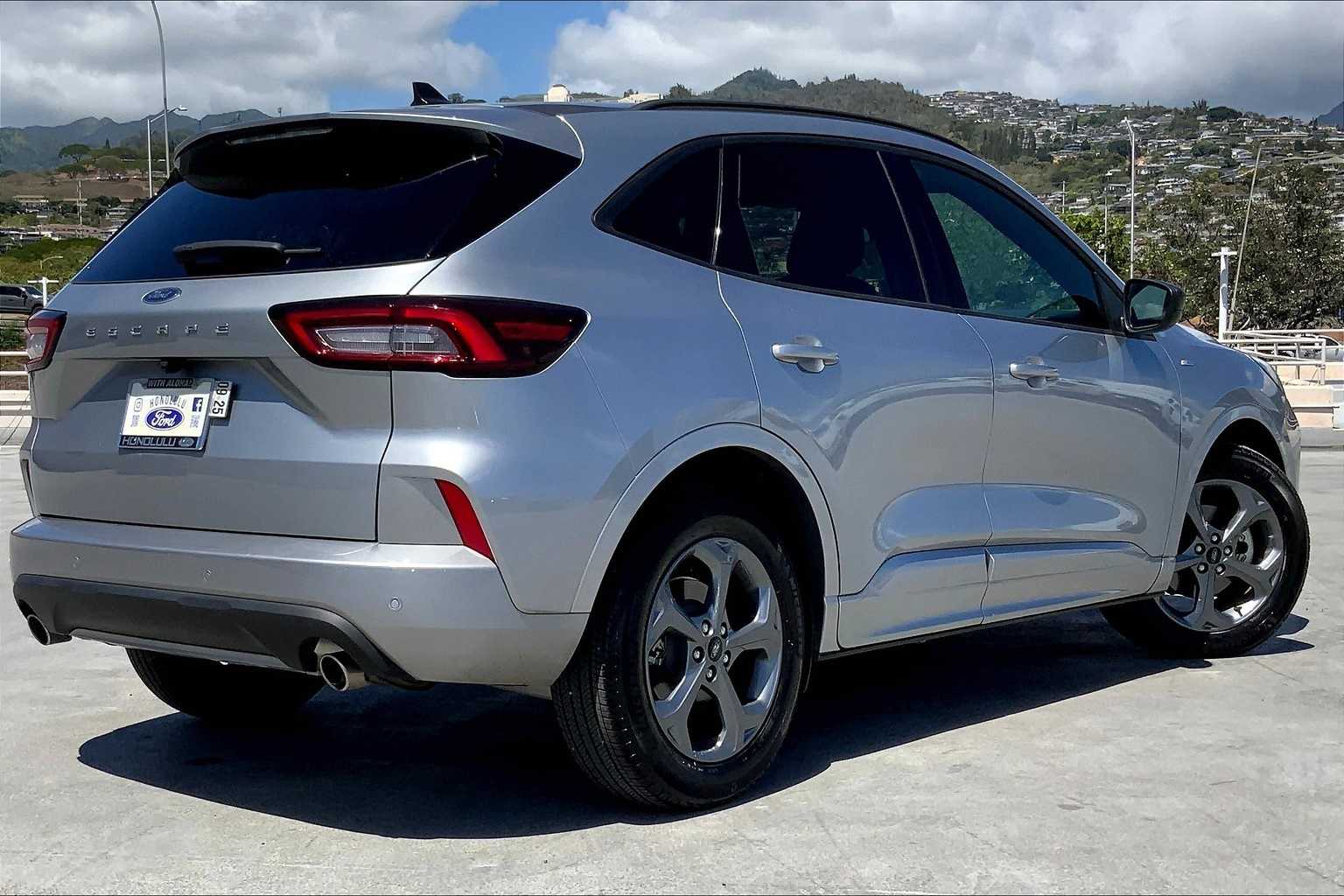 Thumbnail: 2023 Ford Escape - 22
