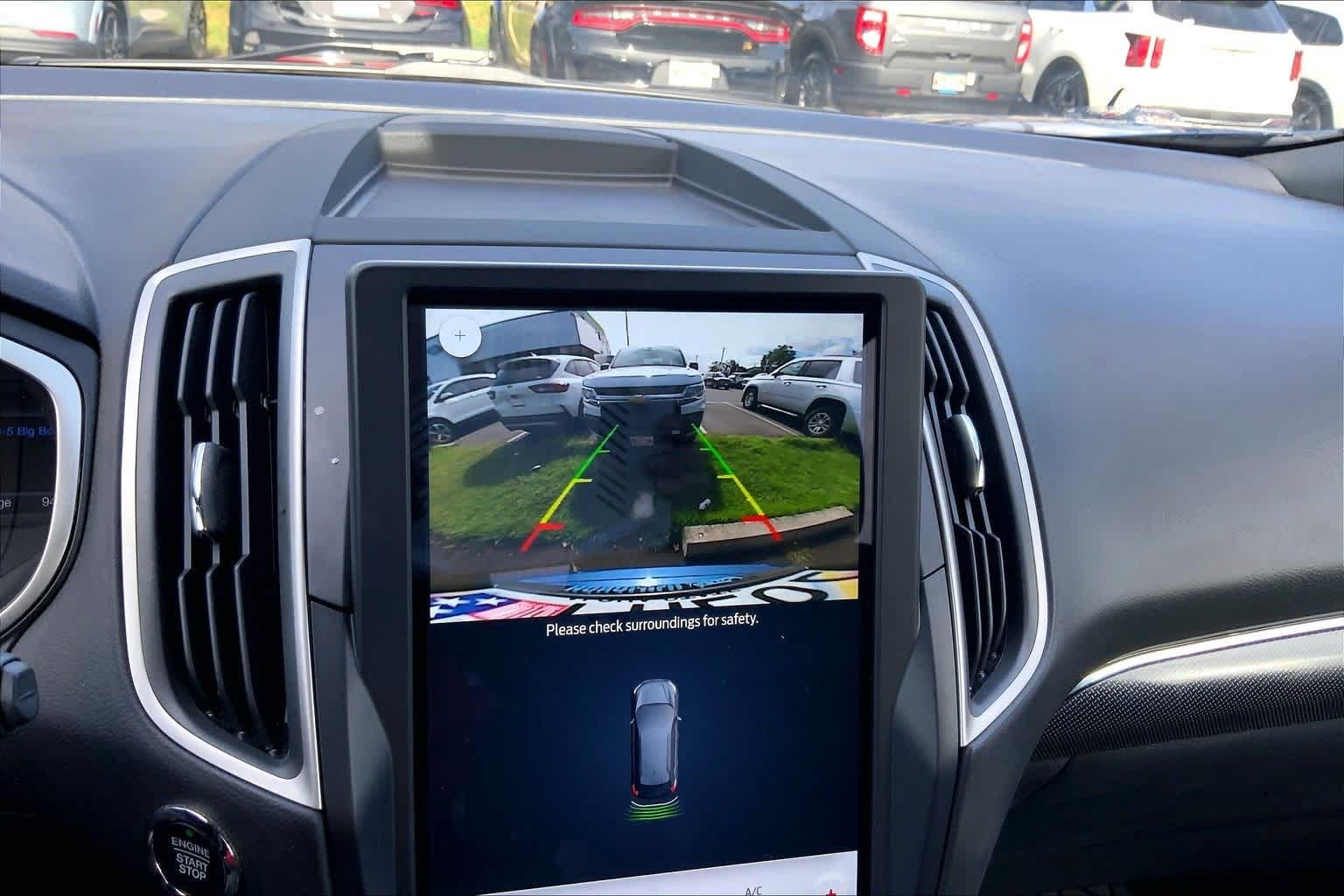 Thumbnail: 2021 Ford Edge - 26