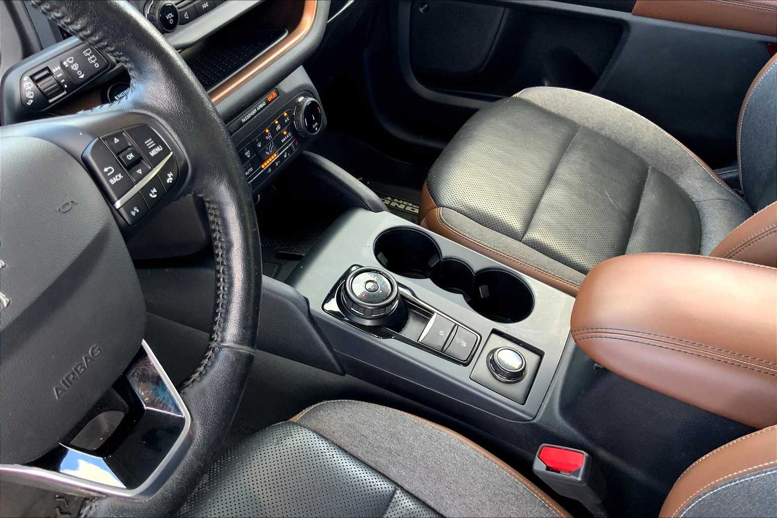 Thumbnail: 2022 Ford Bronco Sport - 16