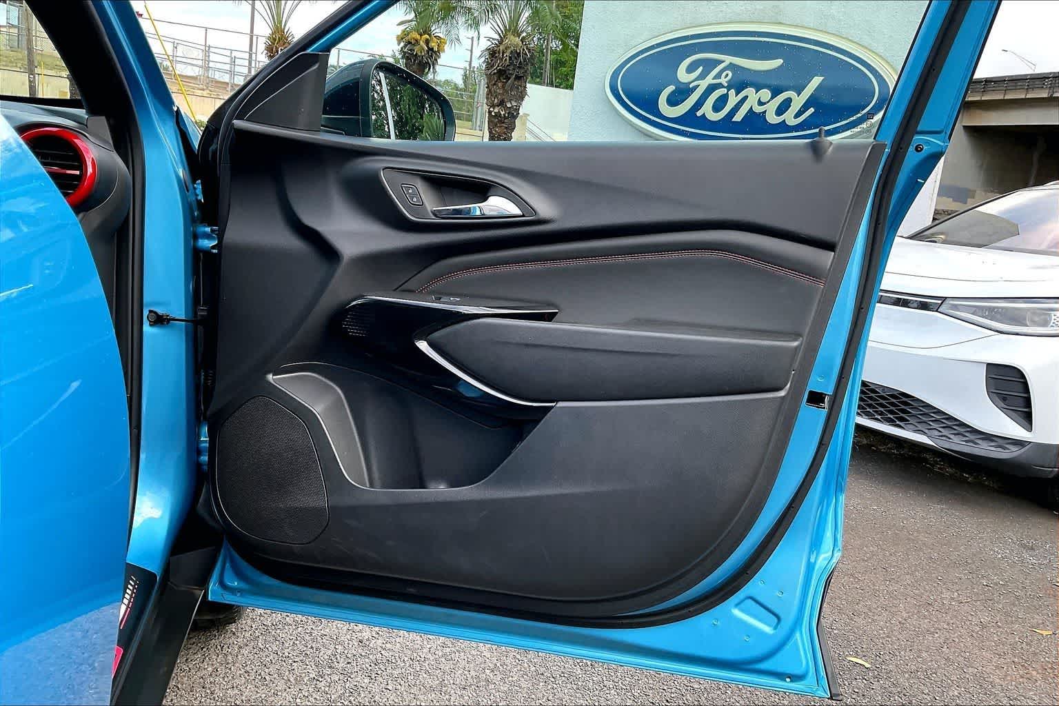 Thumbnail: 2025 Chevrolet Trax - 28