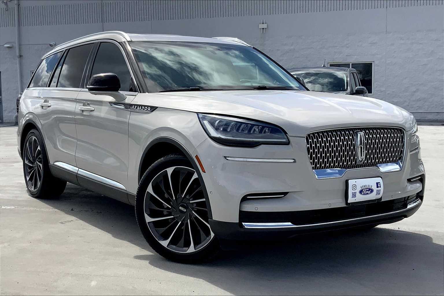 Thumbnail: 2022 Lincoln Aviator - 21