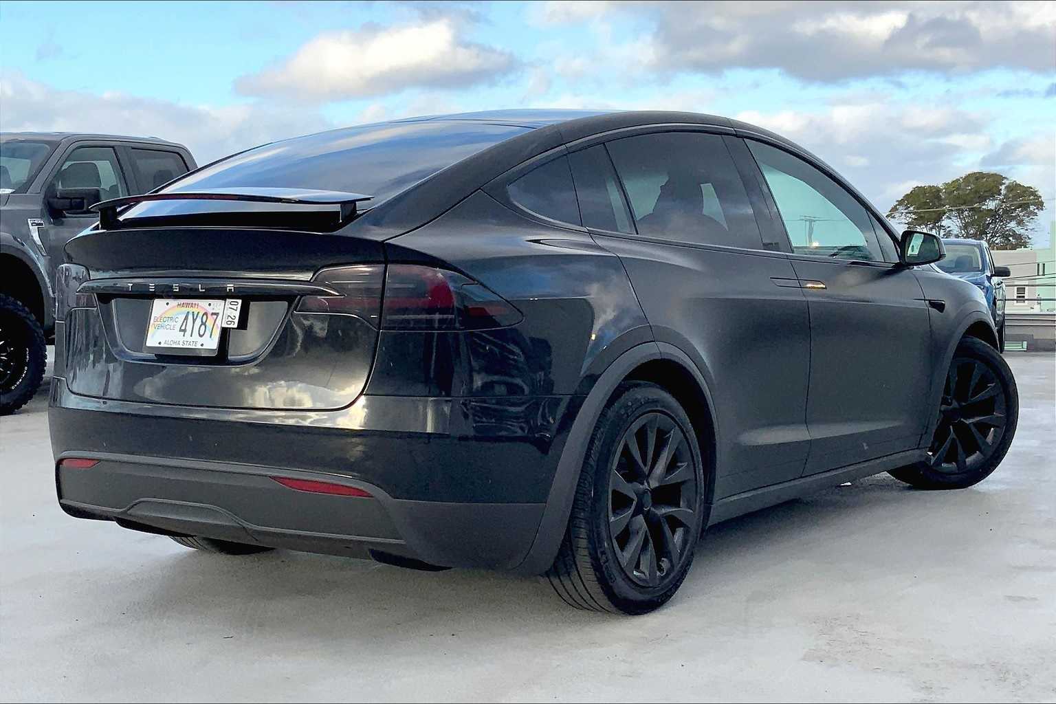 Thumbnail: 2023 Tesla Model X - 22