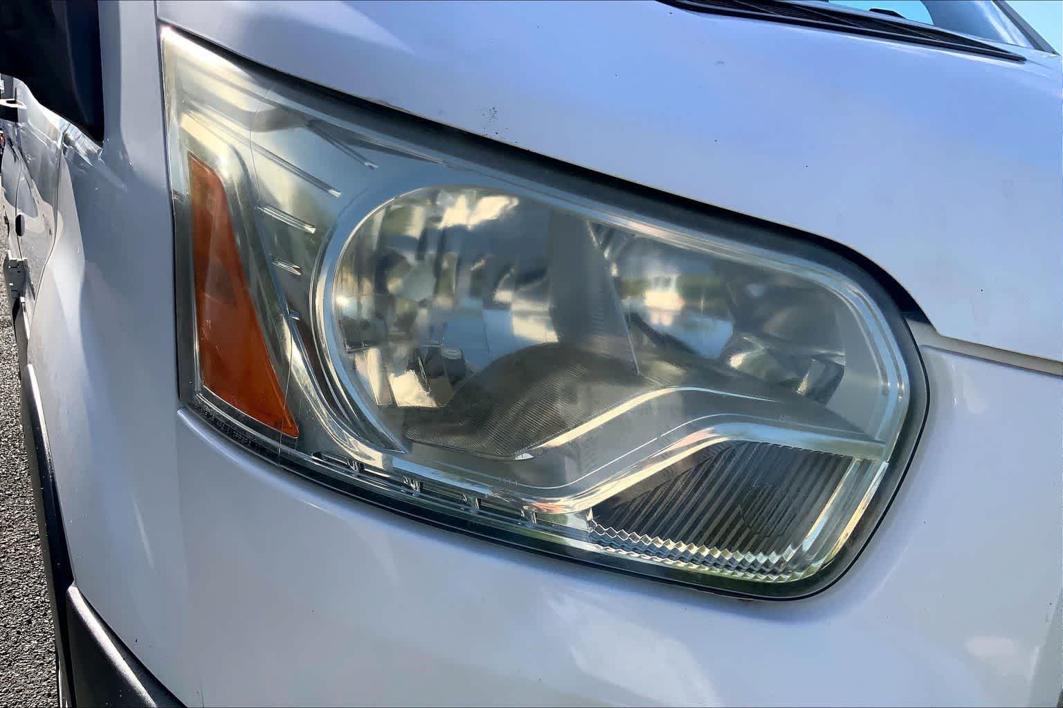 Thumbnail: 2015 Ford Transit Series - 31