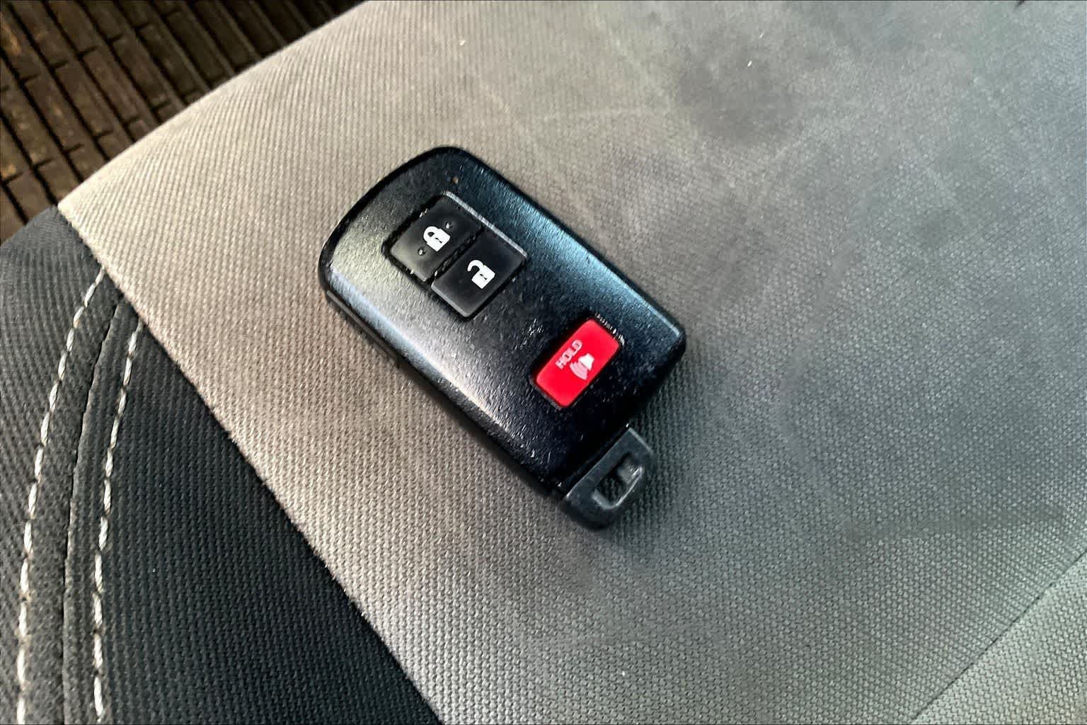 Thumbnail: 2021 Toyota Tacoma - 19