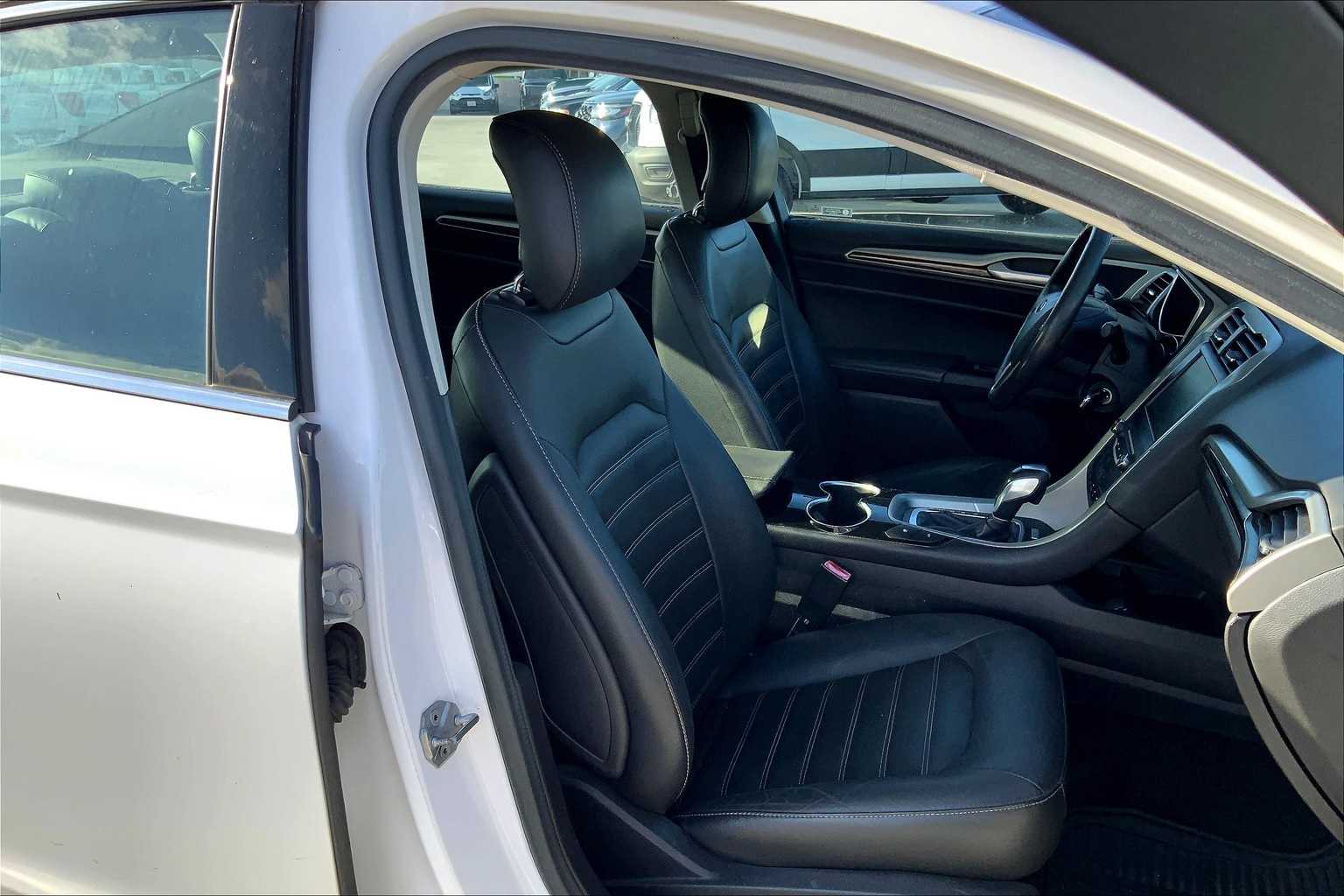Thumbnail: 2015 Ford Fusion - 13
