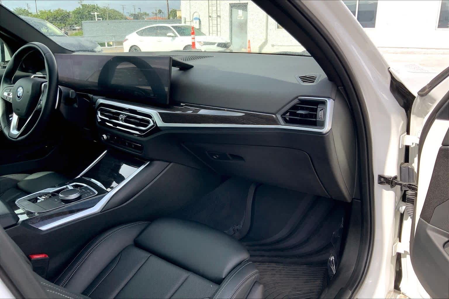 Thumbnail: 2023 BMW 3 Series - 23