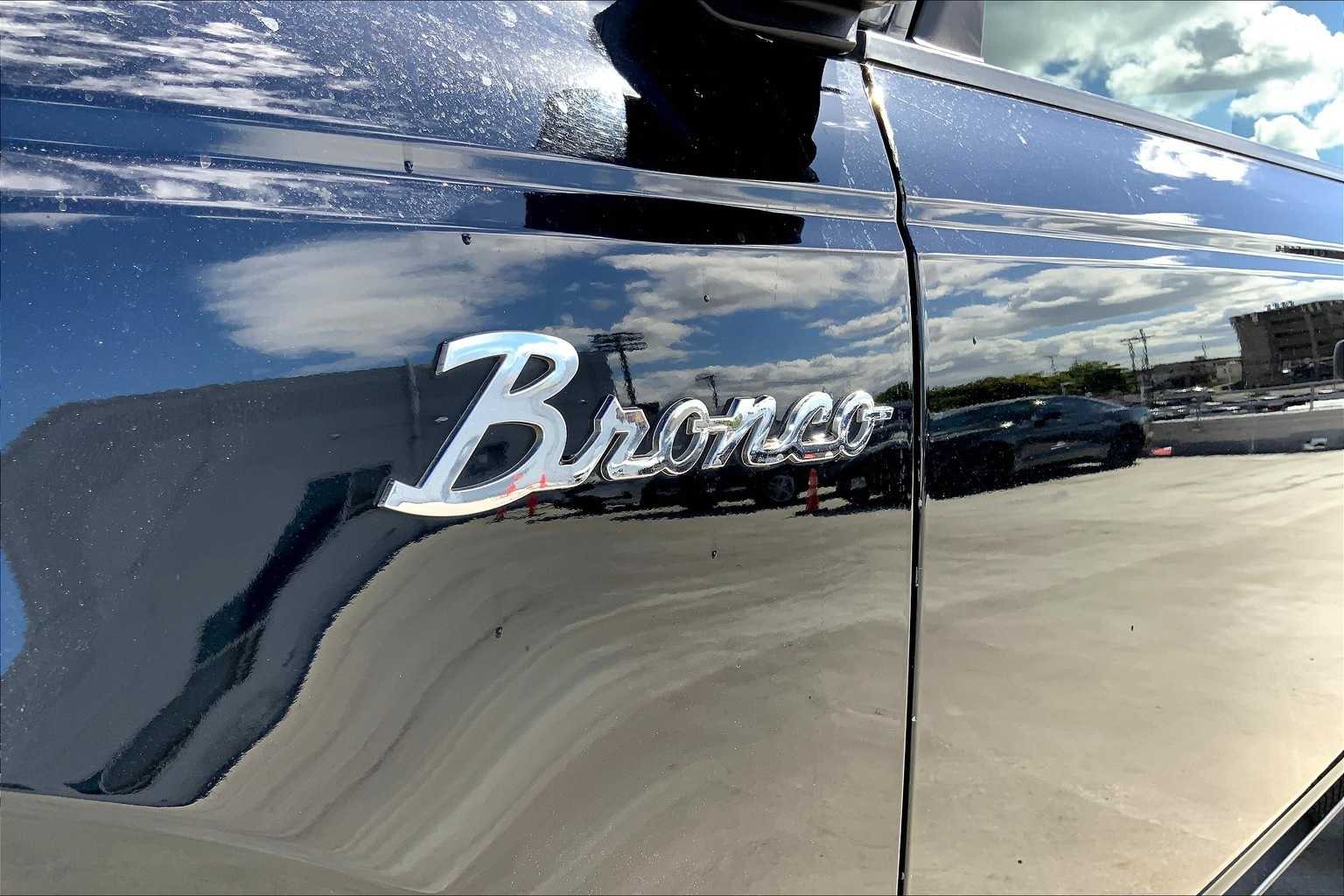 Thumbnail: 2022 Ford Bronco - 7
