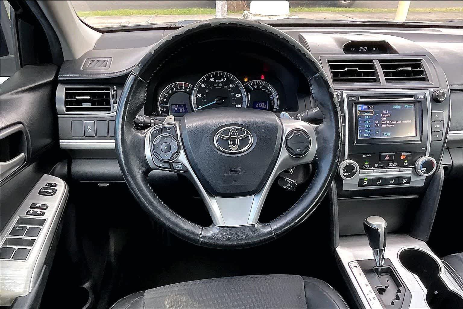 Thumbnail: 2012 Toyota Camry - 14