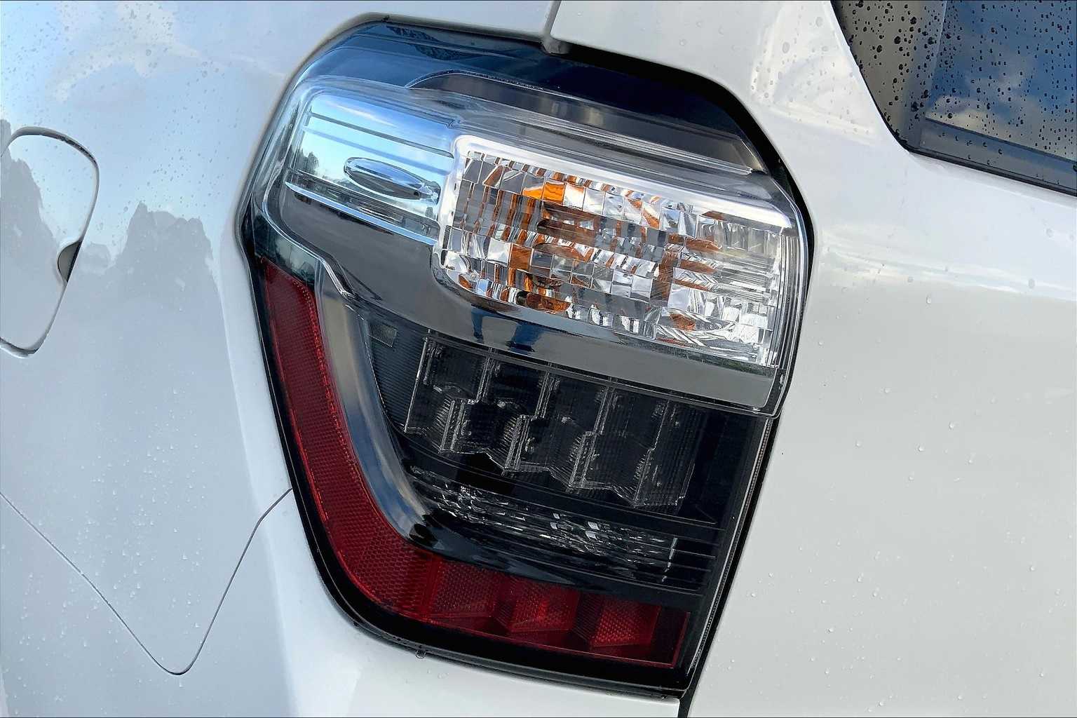 Thumbnail: 2022 Toyota 4Runner - 32