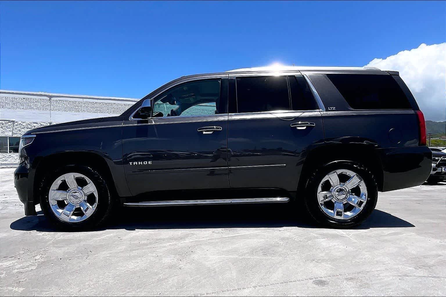 Thumbnail: 2015 Chevrolet Tahoe - 3