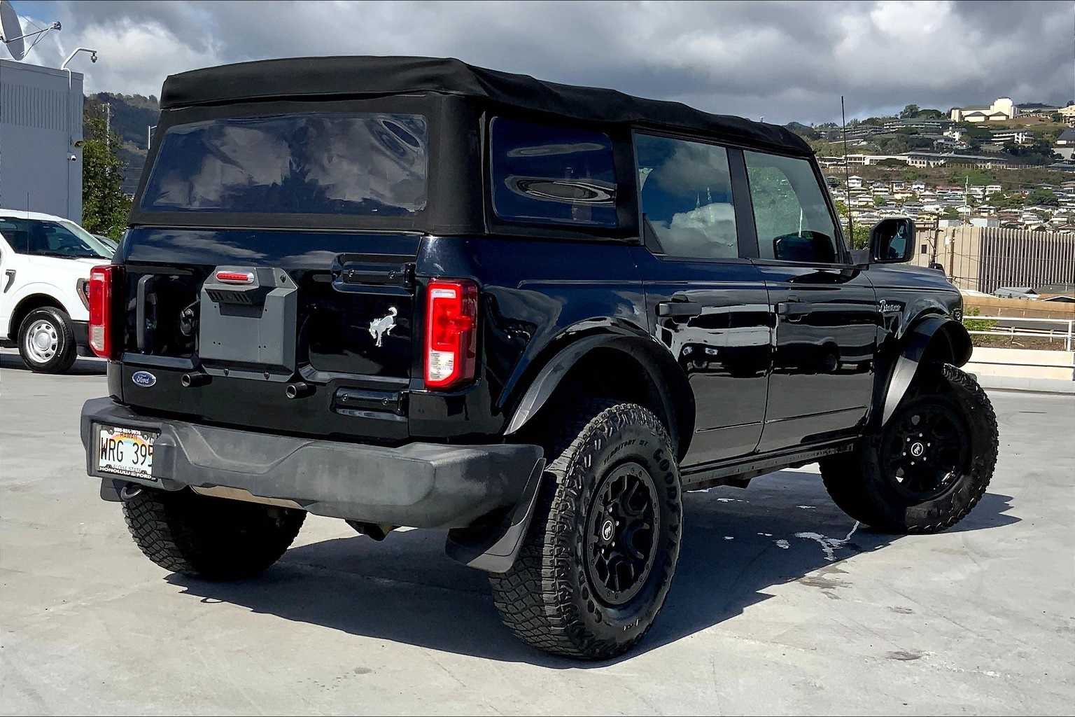 Thumbnail: 2022 Ford Bronco - 22