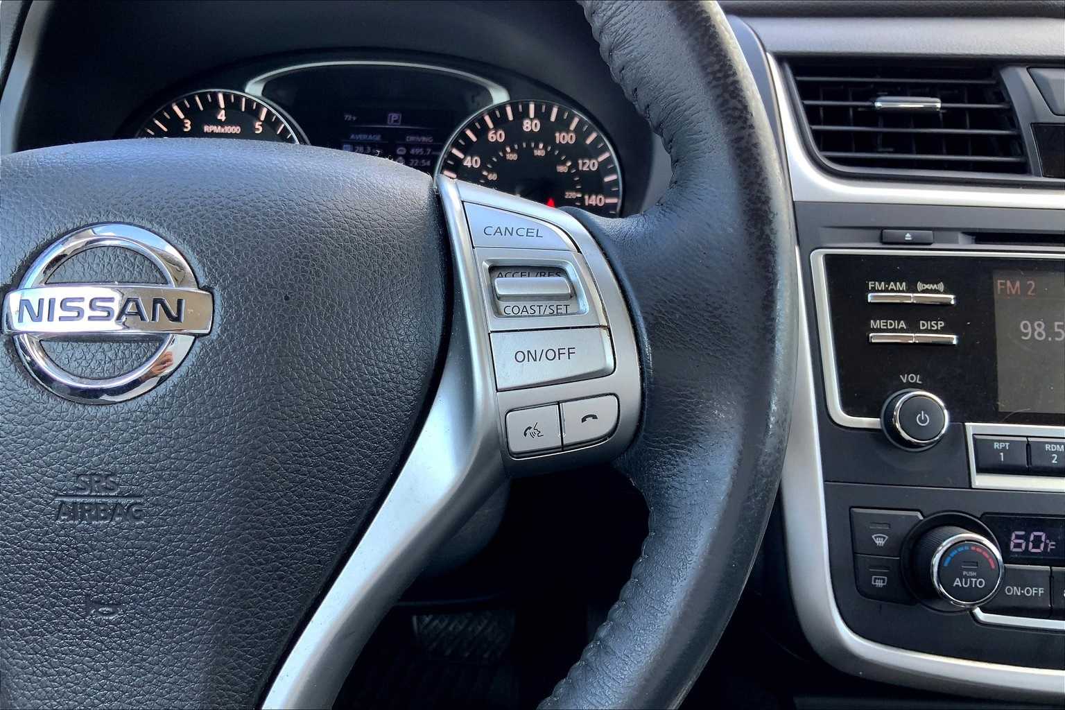 Thumbnail: 2016 Nissan Altima - 25