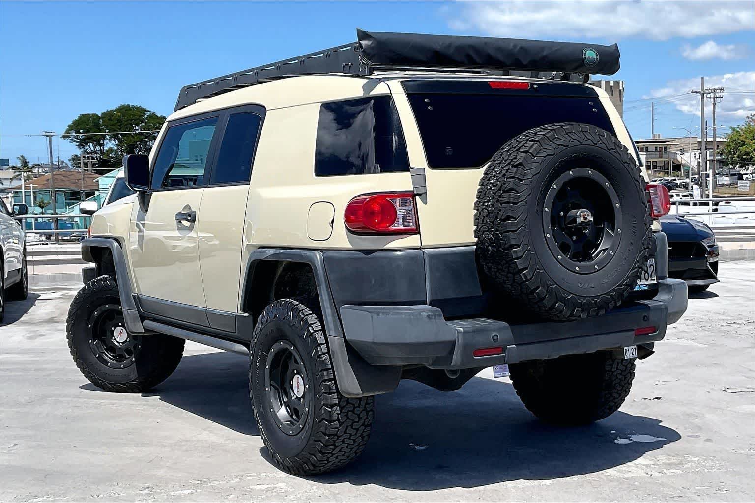 Thumbnail: 2010 Toyota FJ Cruiser - 4