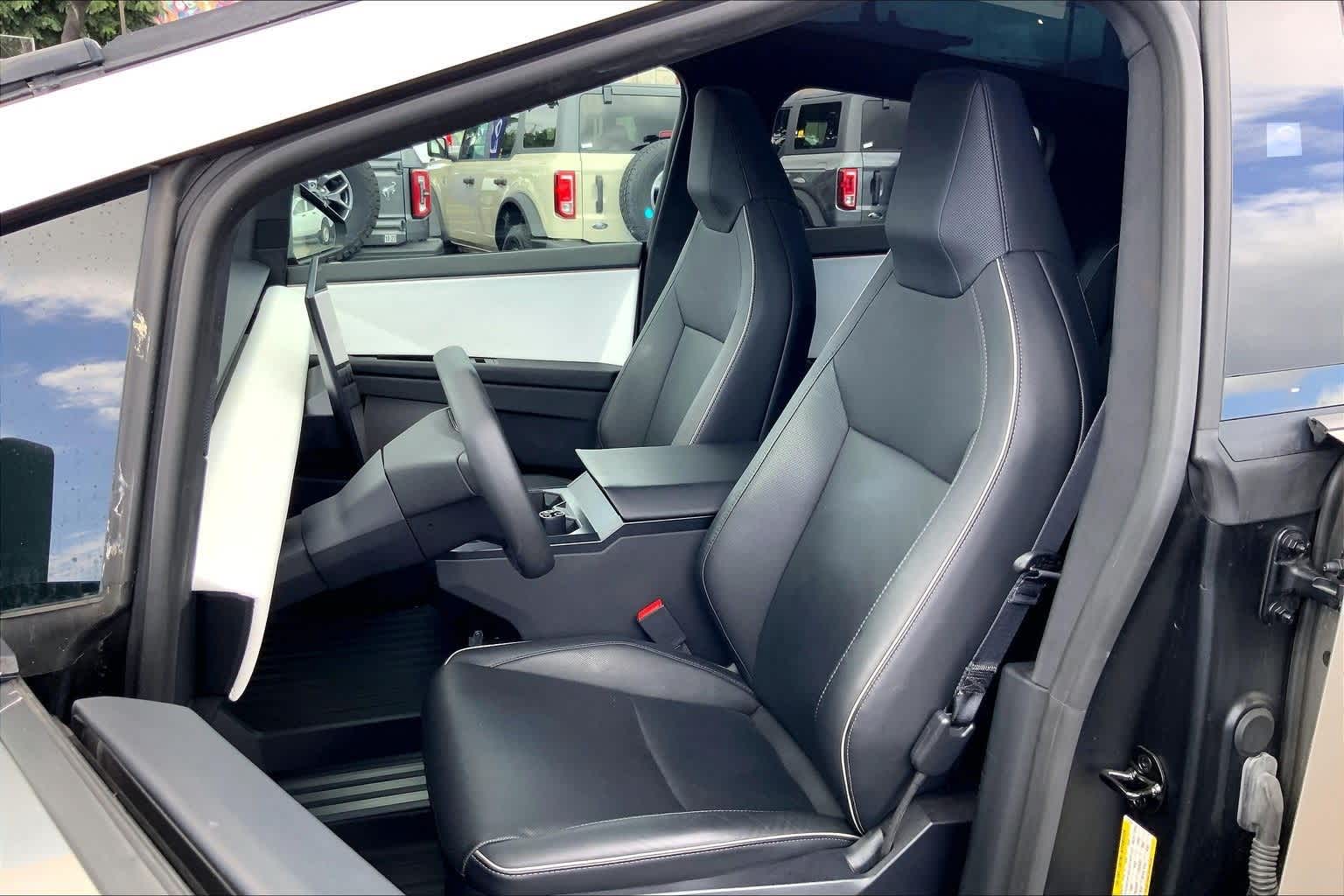 Thumbnail: 2024 Tesla Cybertruck - 11