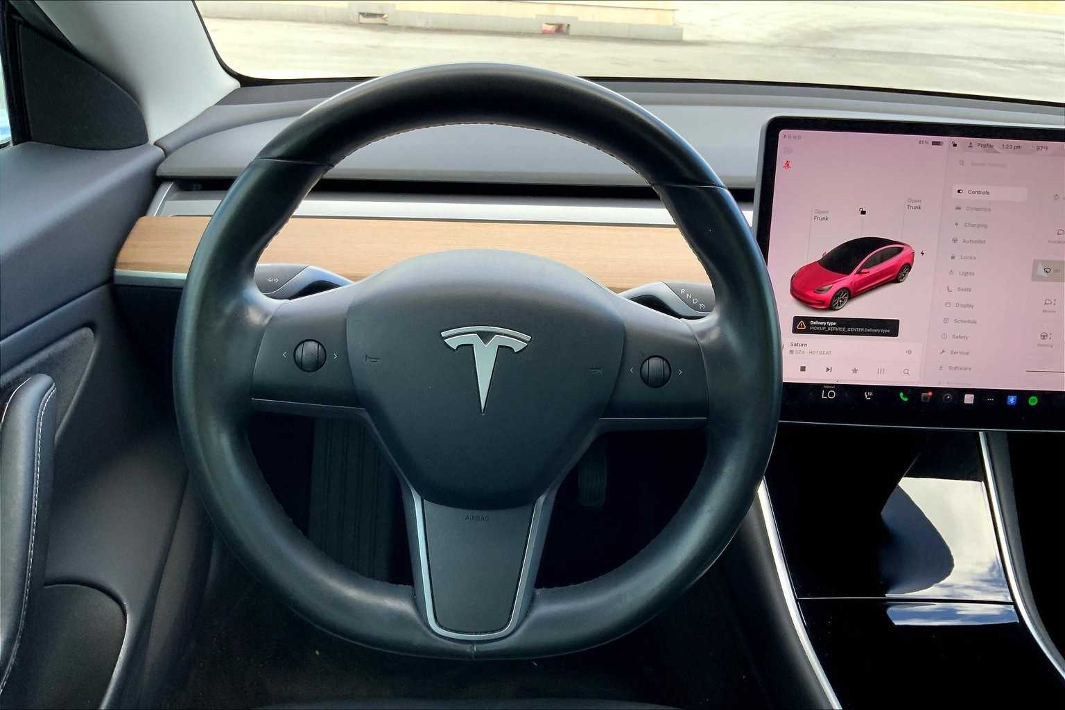 Thumbnail: 2019 Tesla Model 3 - 14
