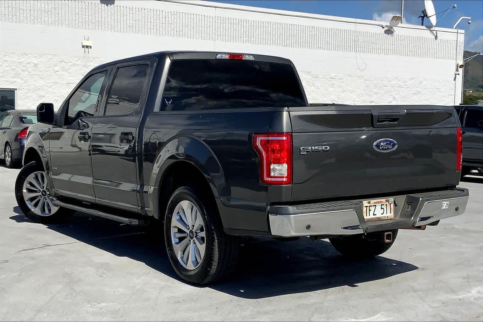 2017 Ford F-150 XLT photo 4
