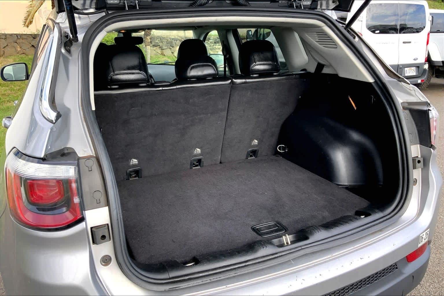 Thumbnail: 2020 Jeep Compass - 18