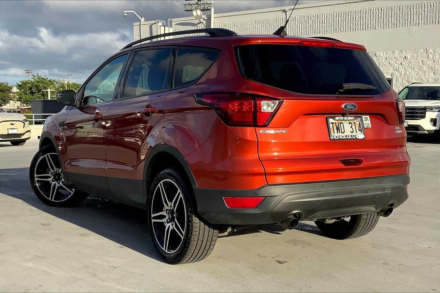 Thumbnail: 2019 Ford Escape - 4