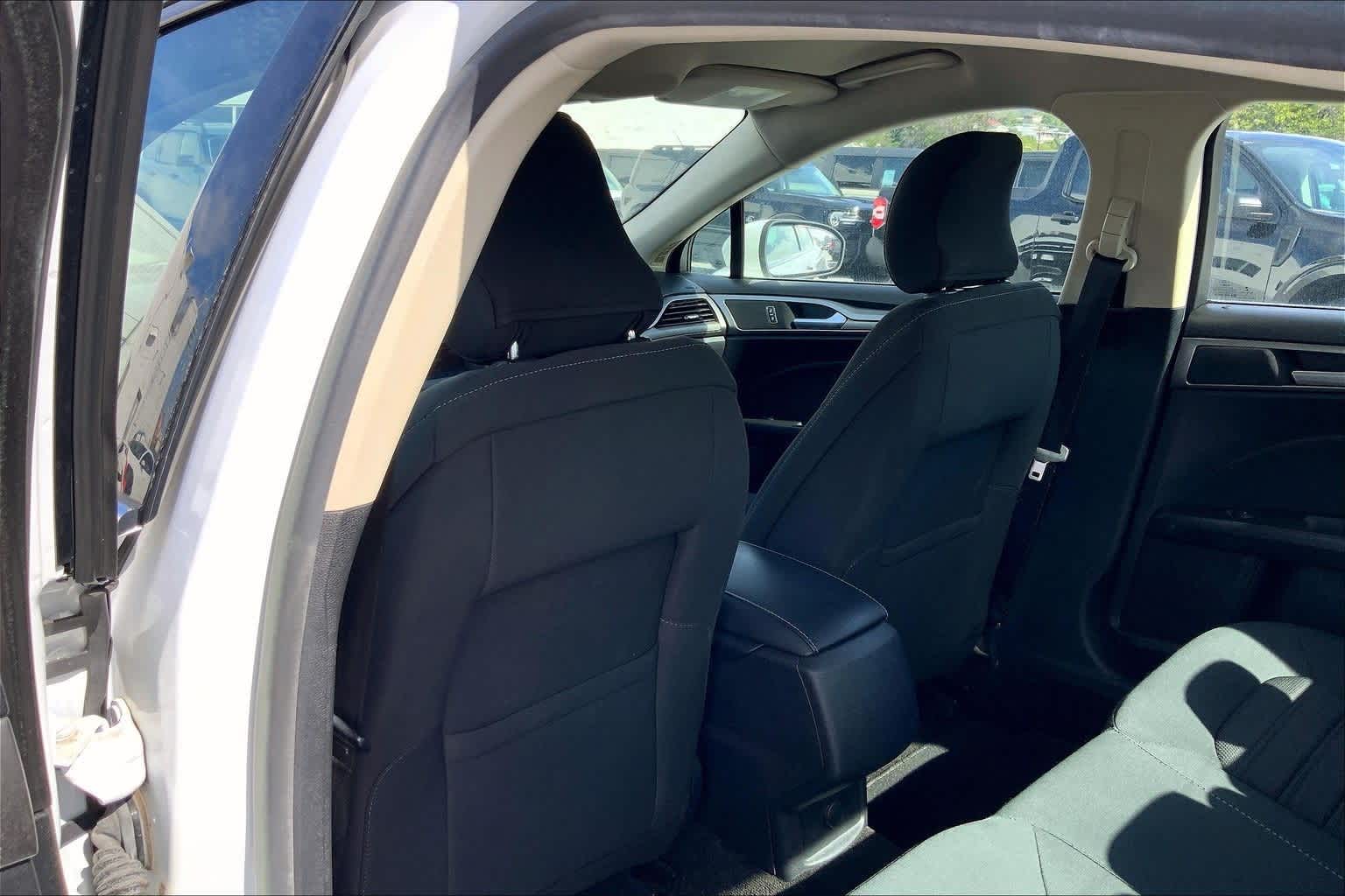 Thumbnail: 2018 Ford Fusion - 12