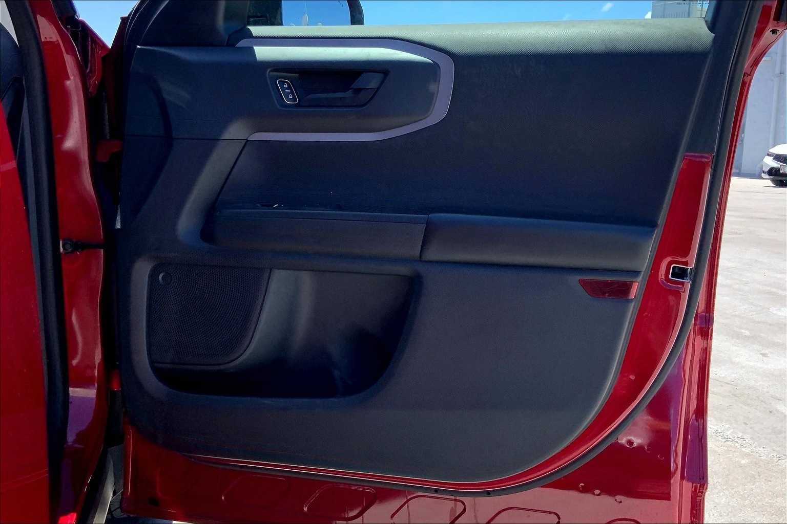 Thumbnail: 2021 Ford Bronco Sport - 28