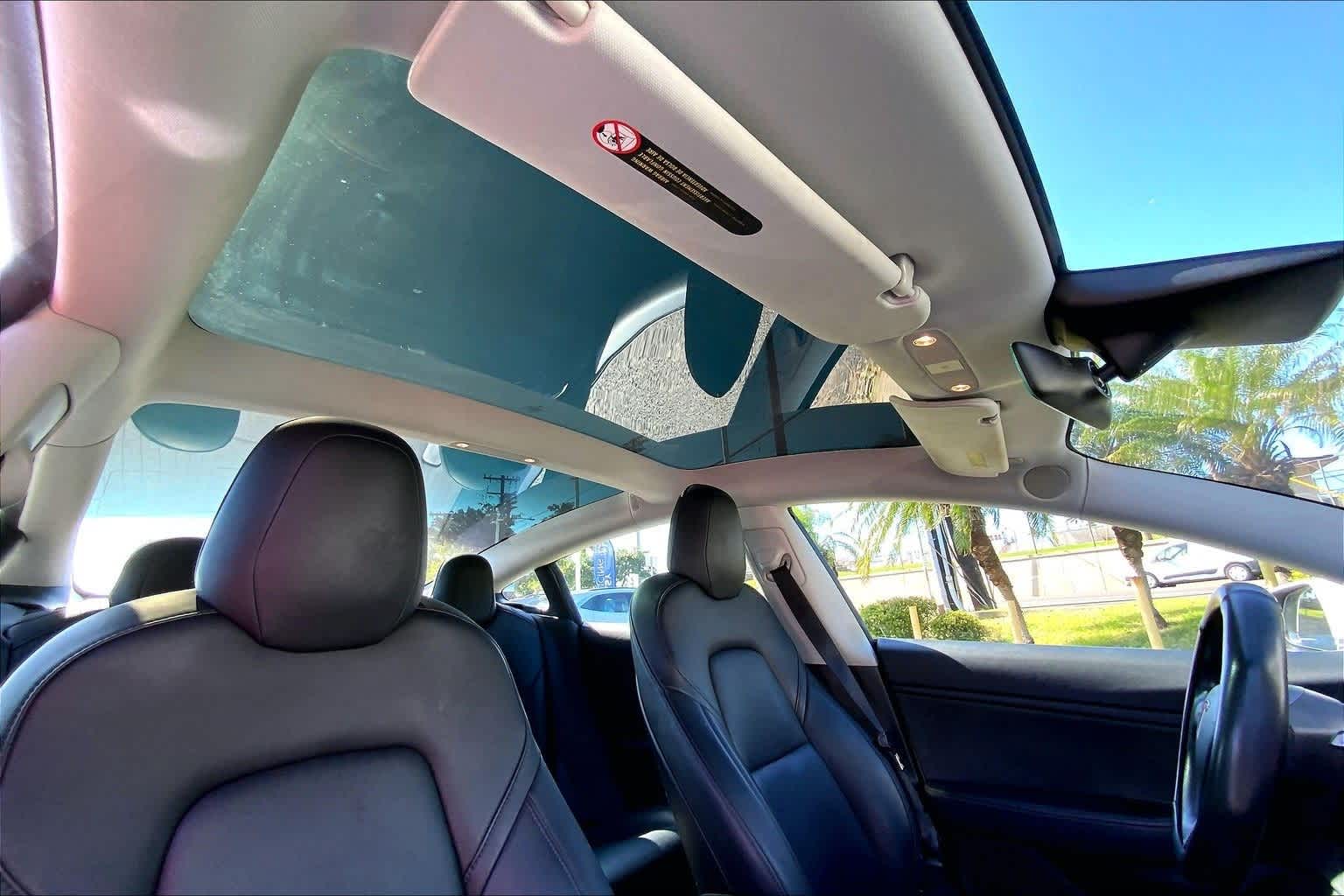 Thumbnail: 2019 Tesla Model 3 - 30