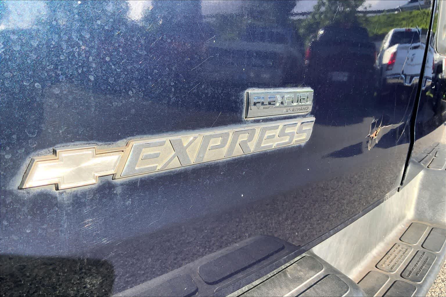 Thumbnail: 2011 Chevrolet Express - 7