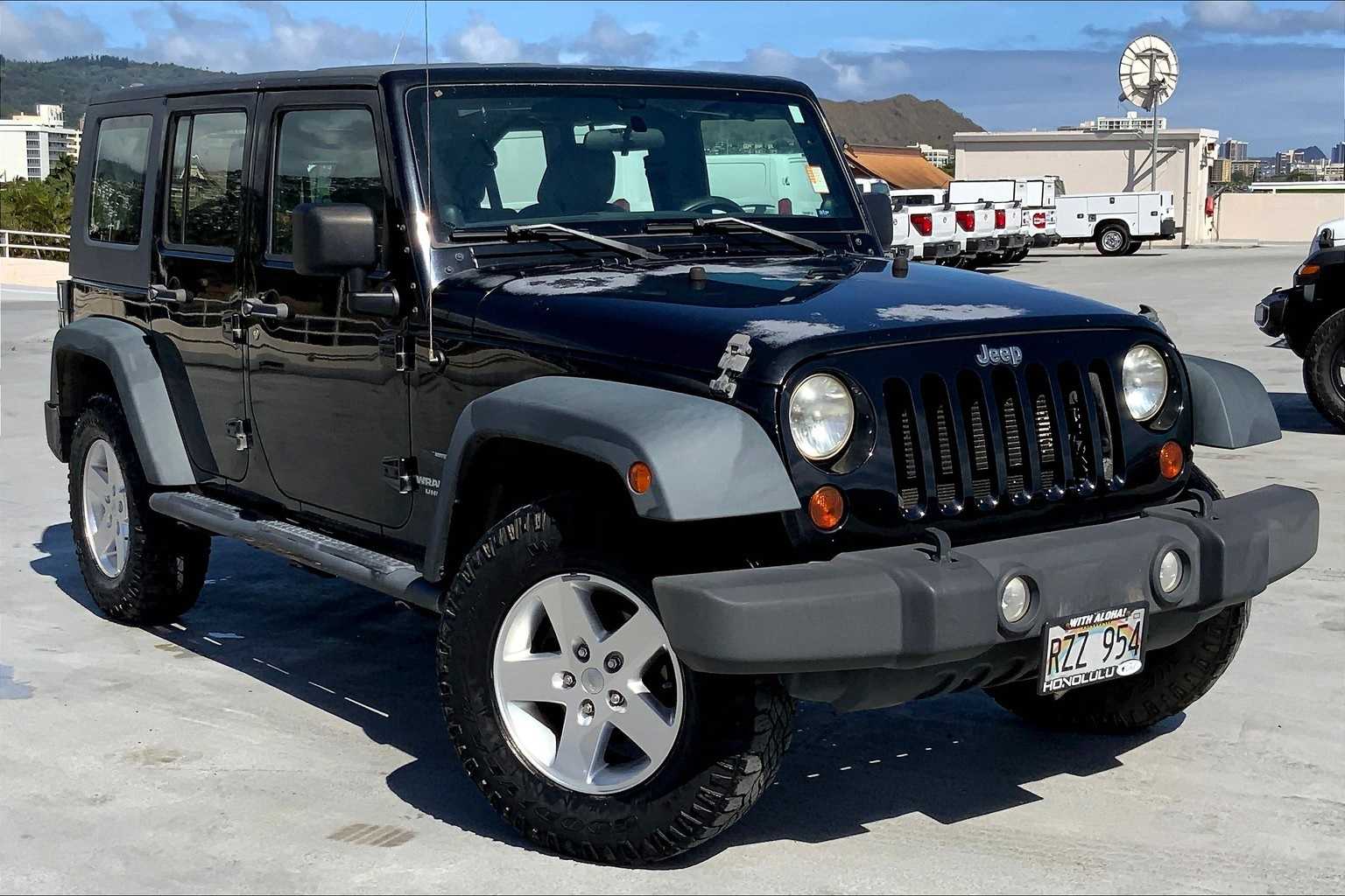 Thumbnail: 2013 Jeep Wrangler - 21