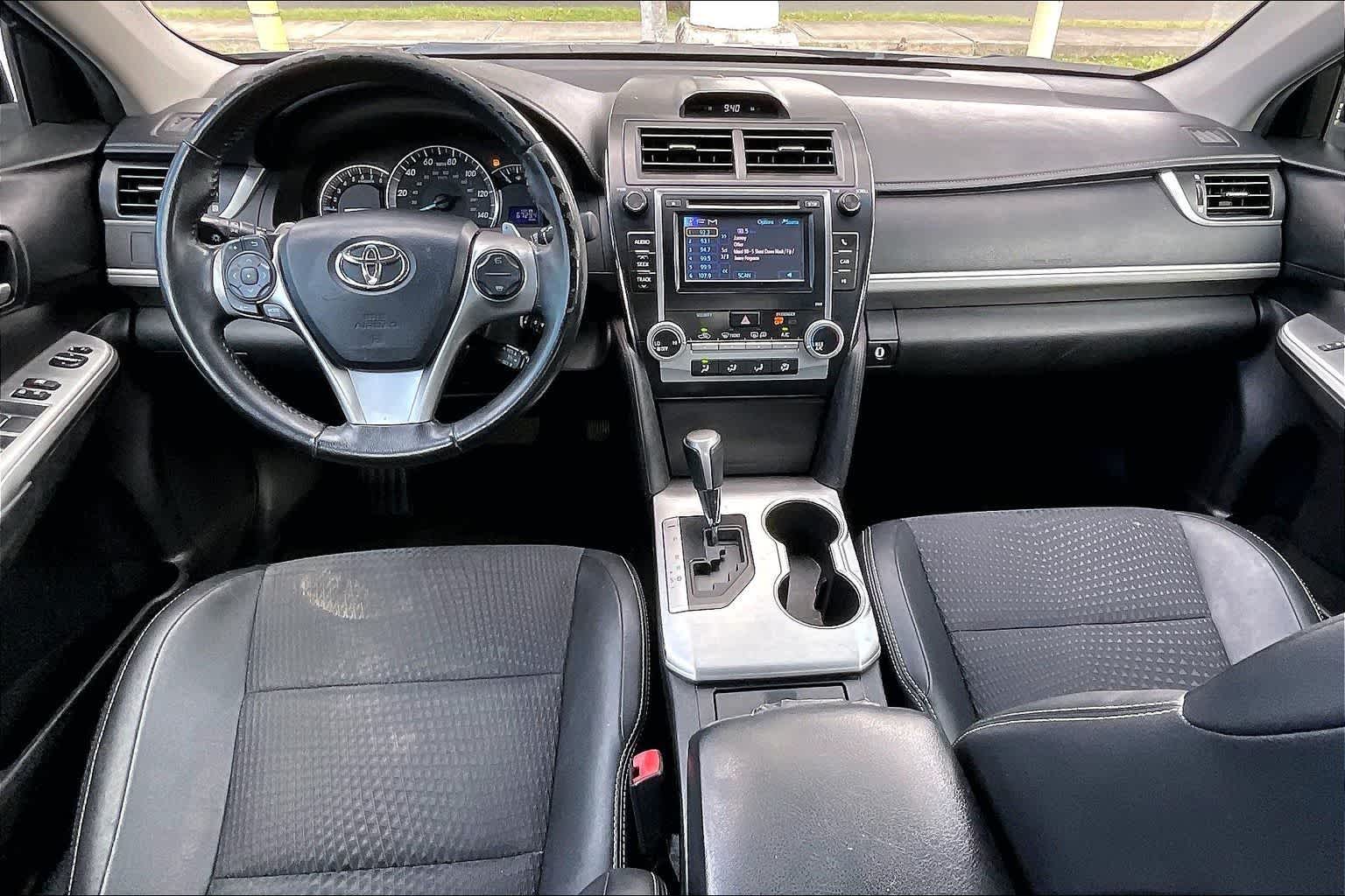 Thumbnail: 2012 Toyota Camry - 10