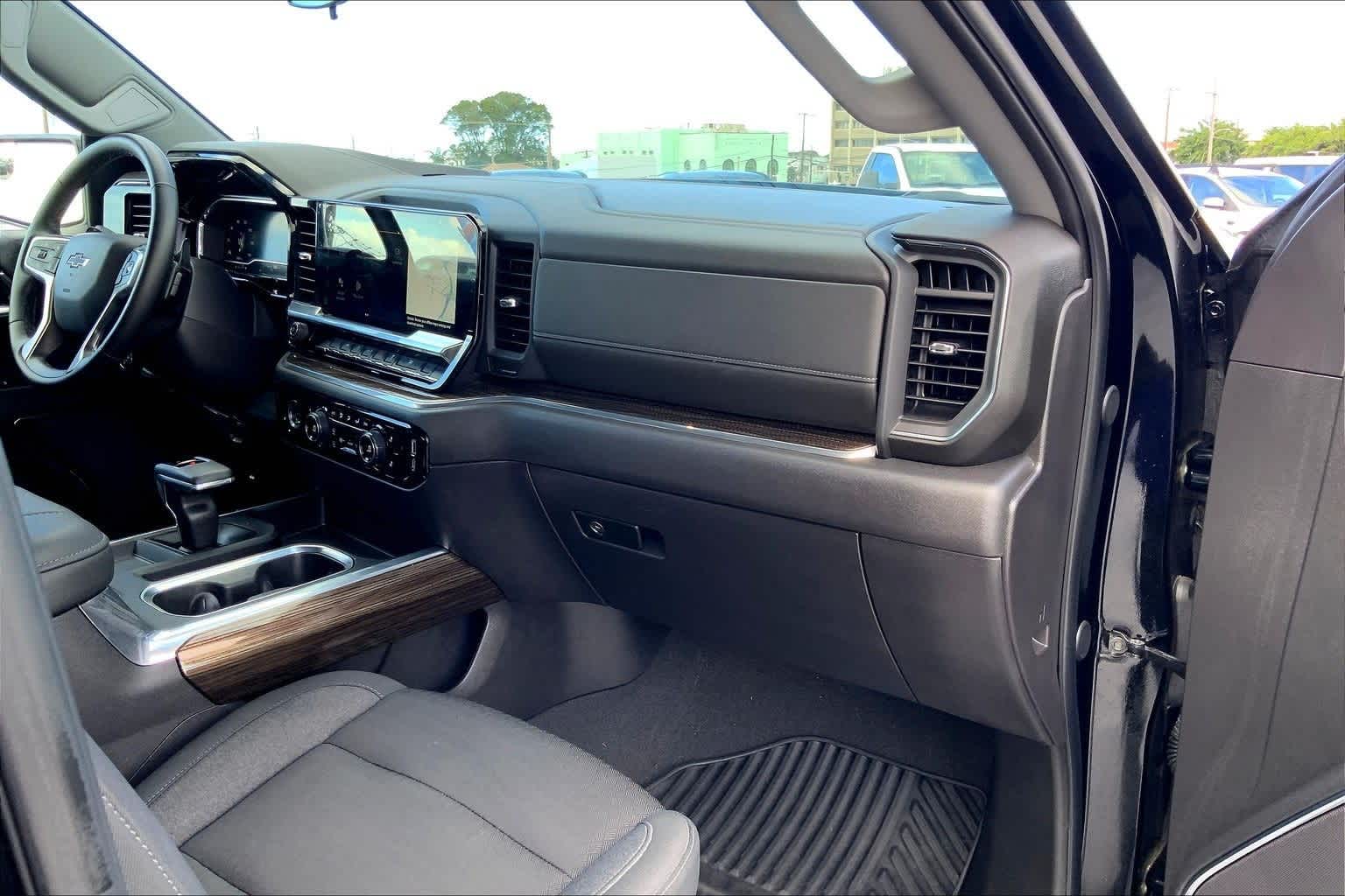 Thumbnail: 2024 Chevrolet Silverado 1500 - 23