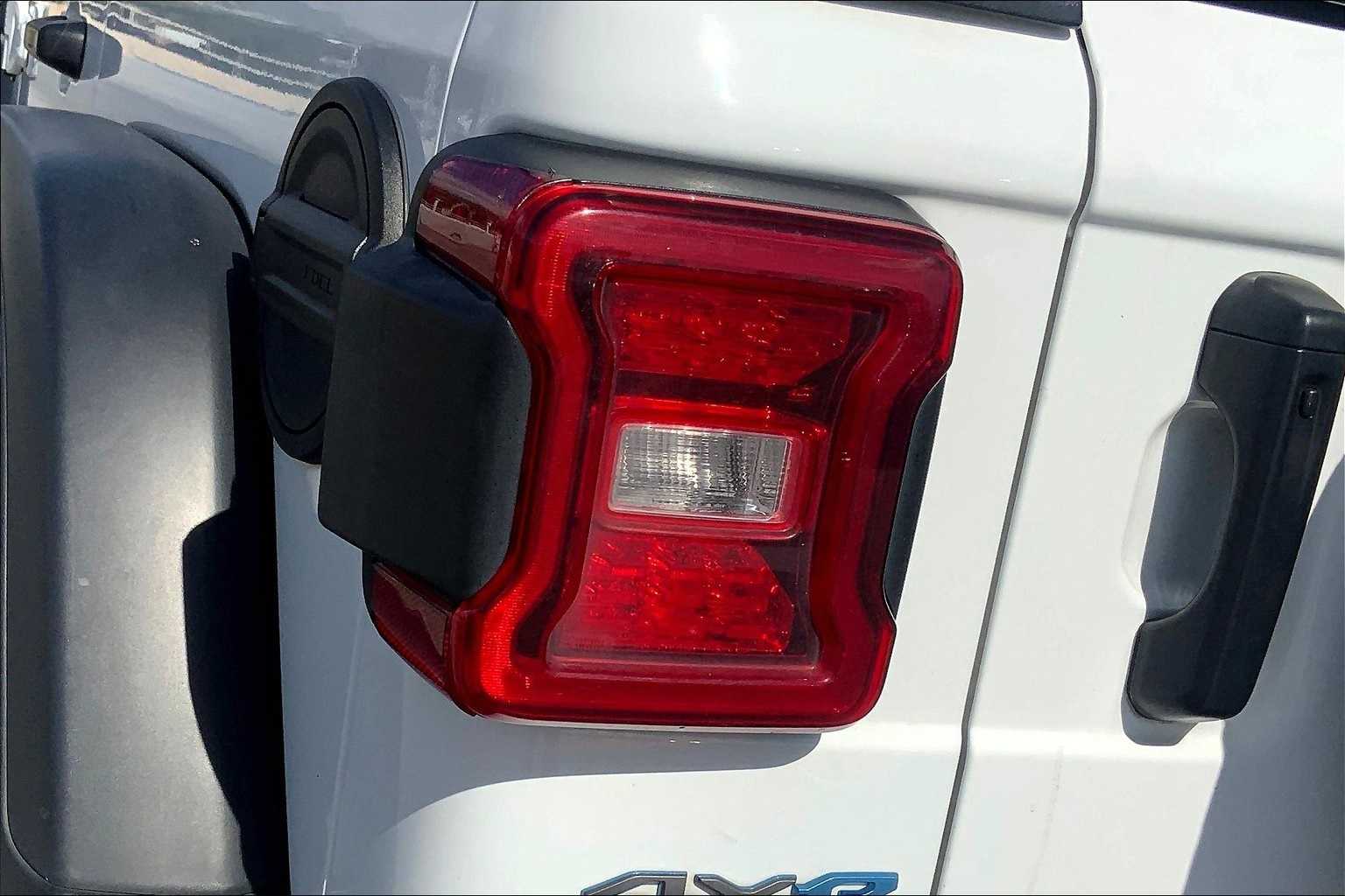 Thumbnail: 2024 Jeep Wrangler - 32
