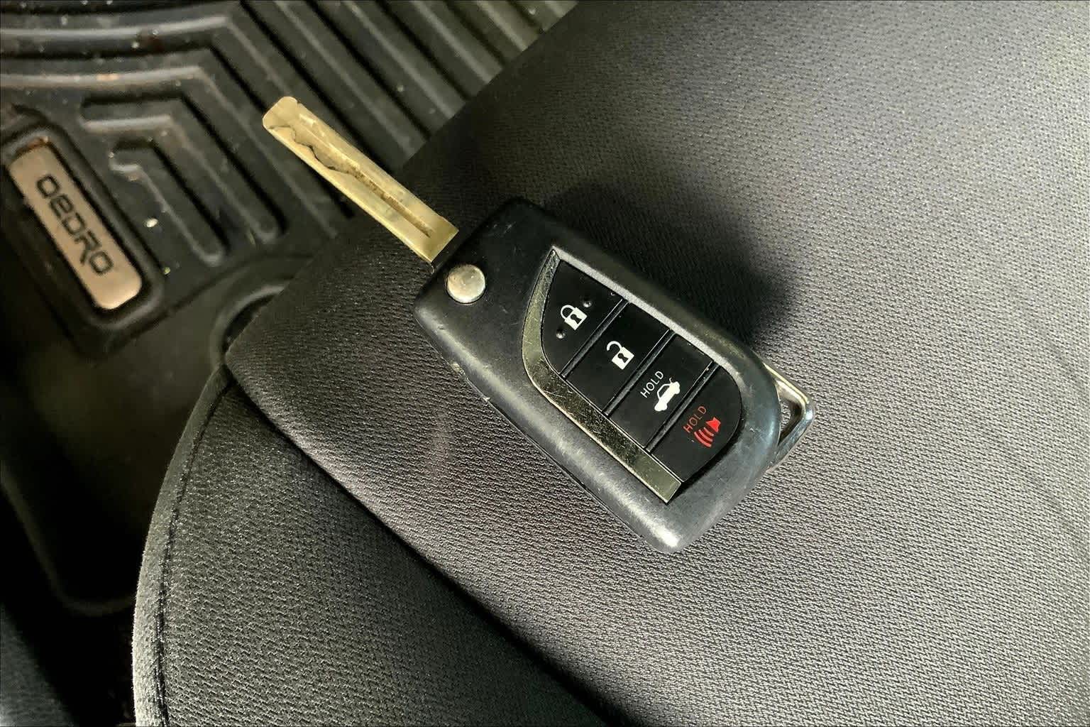 Thumbnail: 2018 Toyota Camry - 19